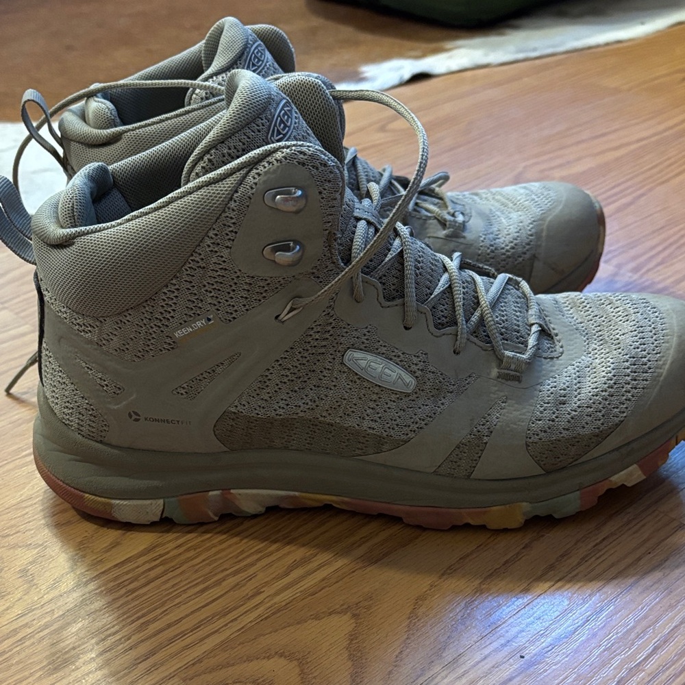 Keen Gray High-Top Hiking Boots